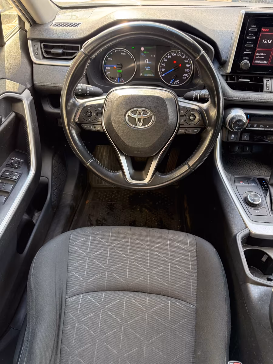 RAV4 Hybrid фото 3